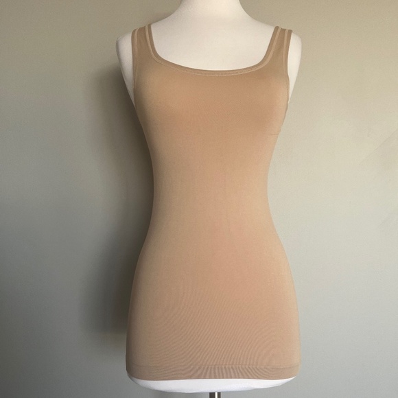 Theory Tubular Nude Seamless Tank Top in Stretch Jersey Italy Scoop Neck Layer - Picture 1 of 8
